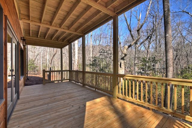 811 Mangums Trail, Blue Ridge, GA 30513