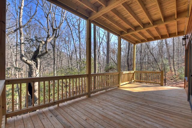811 Mangums Trail, Blue Ridge, GA 30513