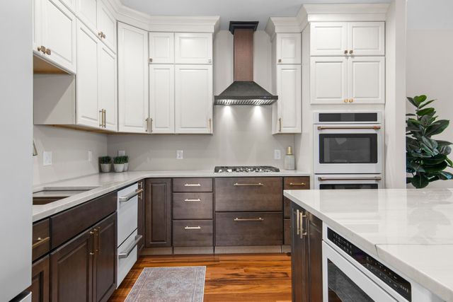 762 N Waypoint Circle, Suttons Bay Twp, MI 49682