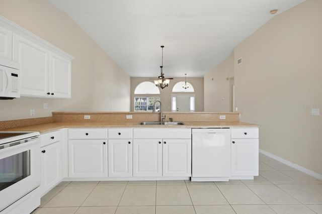 5 LYNN PLACE A, Palm Coast, FL 32137