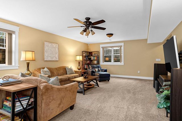 4026 Pineview STREET, Onalaska, WI 54650