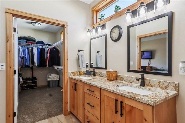 703 American Pharaoh Drive, Iowa City, IA 52240