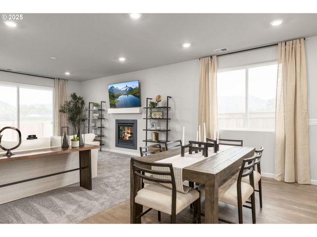 784 Misty Ln, Forest Grove, OR 97116