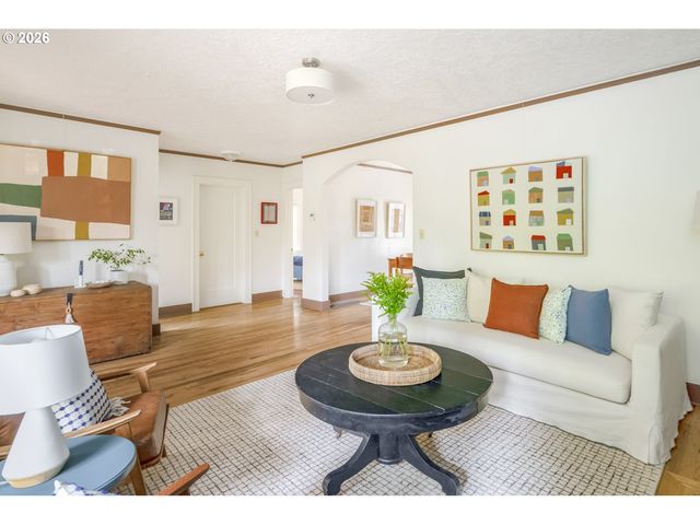 2433 N HUMBOLDT St, Portland, OR 97217