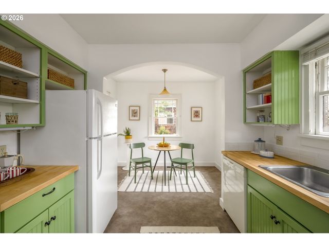 2433 N HUMBOLDT St, Portland, OR 97217