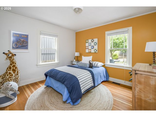 2433 N HUMBOLDT St, Portland, OR 97217