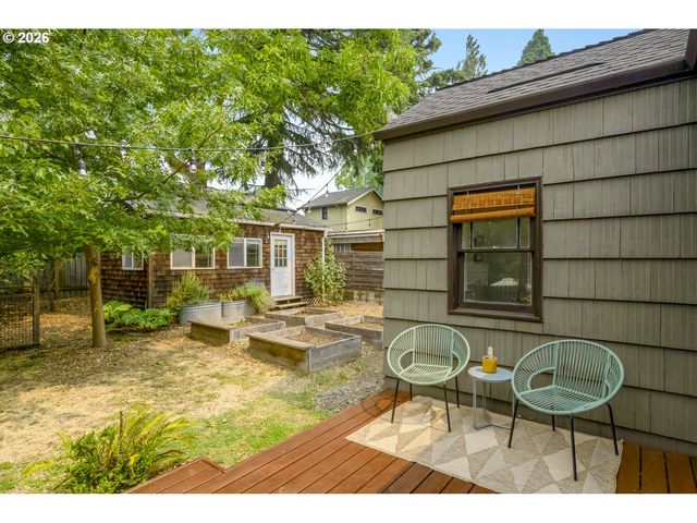 2433 N HUMBOLDT St, Portland, OR 97217