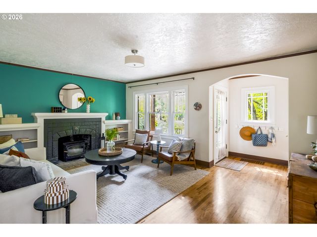 2433 N HUMBOLDT St, Portland, OR 97217