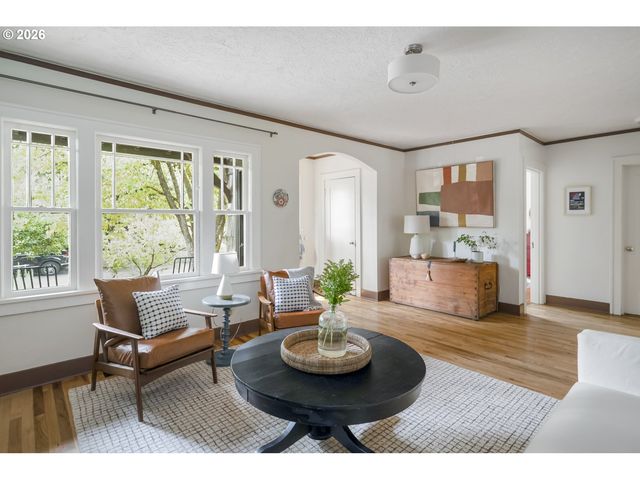2433 N HUMBOLDT St, Portland, OR 97217