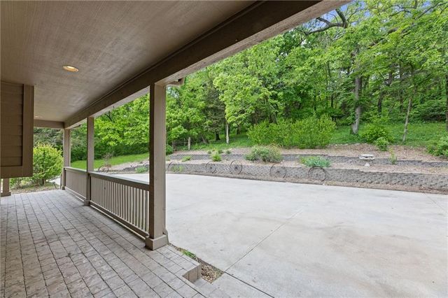 1152 N 1100 Road, Lawrence, KS 66047