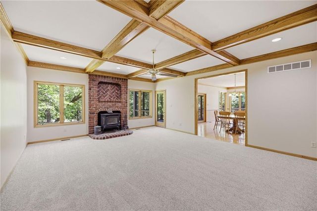 1152 N 1100 Road, Lawrence, KS 66047