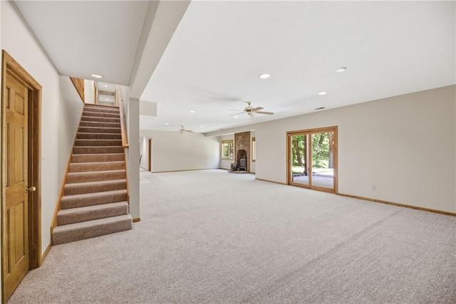 1152 N 1100 Road, Lawrence, KS 66047