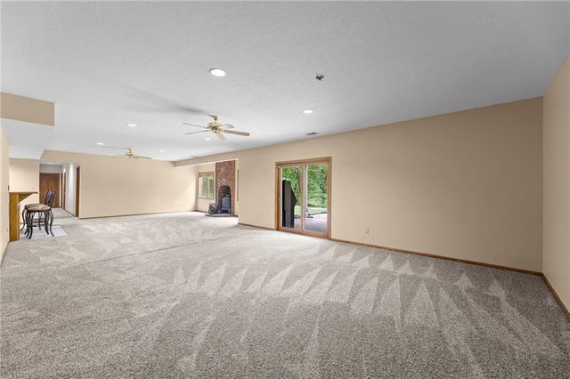 1152 N 1100 Road, Lawrence, KS 66047