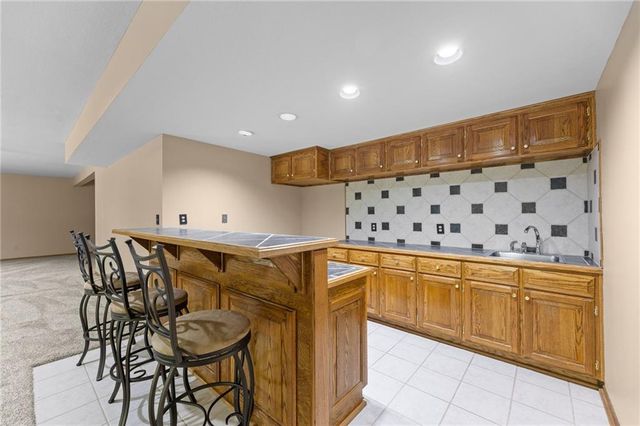 1152 N 1100 Road, Lawrence, KS 66047