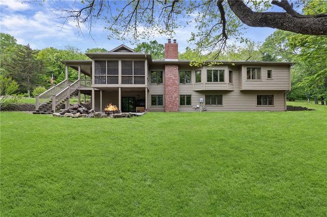 1152 N 1100 Road, Lawrence, KS 66047