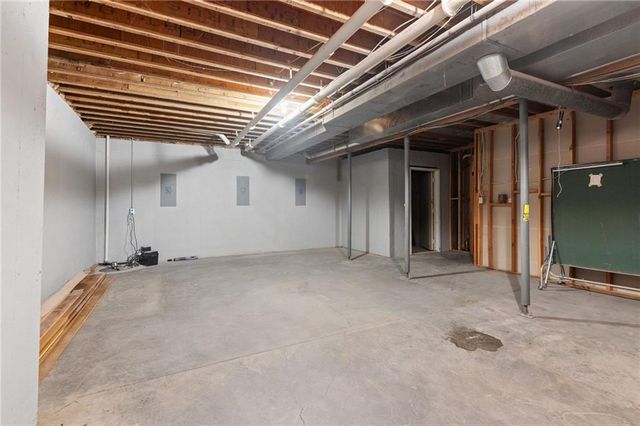 1152 N 1100 Road, Lawrence, KS 66047