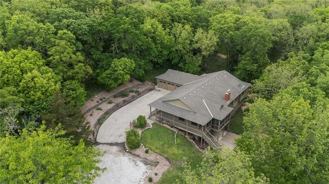 1152 N 1100 Road, Lawrence, KS 66047