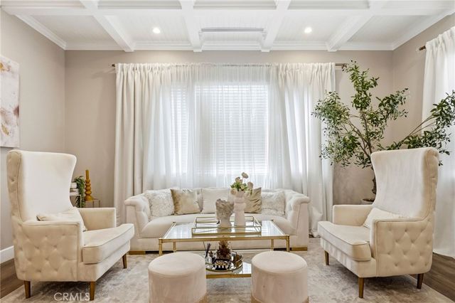 6450 Teesdale Avenue, North Hollywood, CA 91606