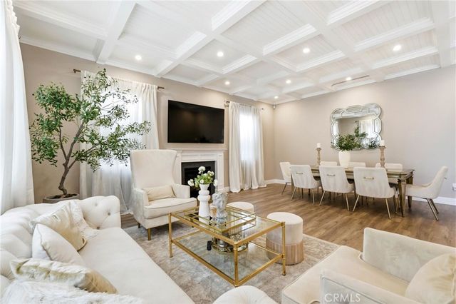 6450 Teesdale Avenue, North Hollywood, CA 91606