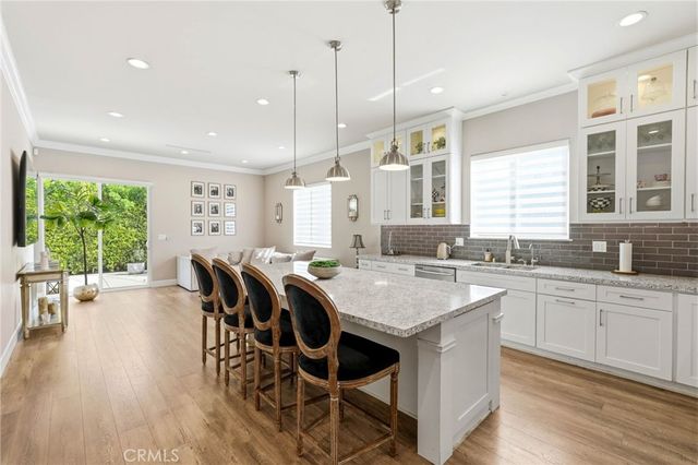 6450 Teesdale Avenue, North Hollywood, CA 91606