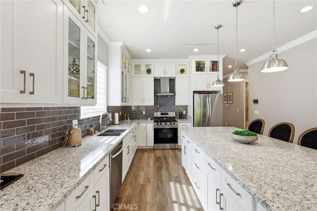 6450 Teesdale Avenue, North Hollywood, CA 91606