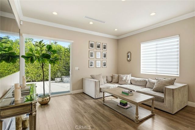 6450 Teesdale Avenue, North Hollywood, CA 91606