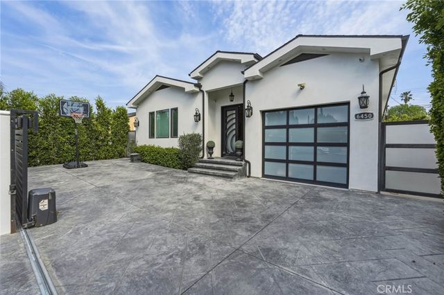 6450 Teesdale Avenue, North Hollywood, CA 91606