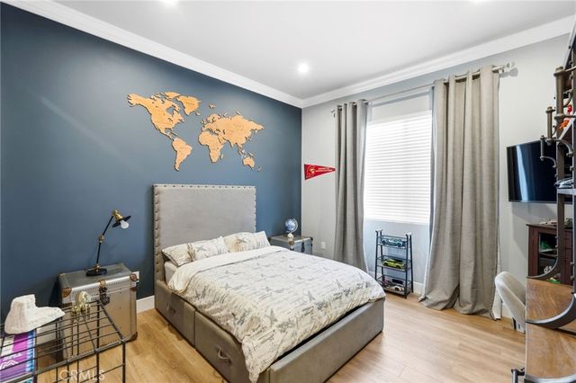 6450 Teesdale Avenue, North Hollywood, CA 91606