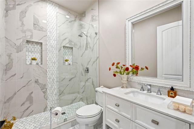 6450 Teesdale Avenue, North Hollywood, CA 91606