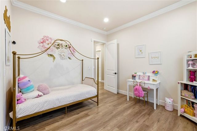 6450 Teesdale Avenue, North Hollywood, CA 91606