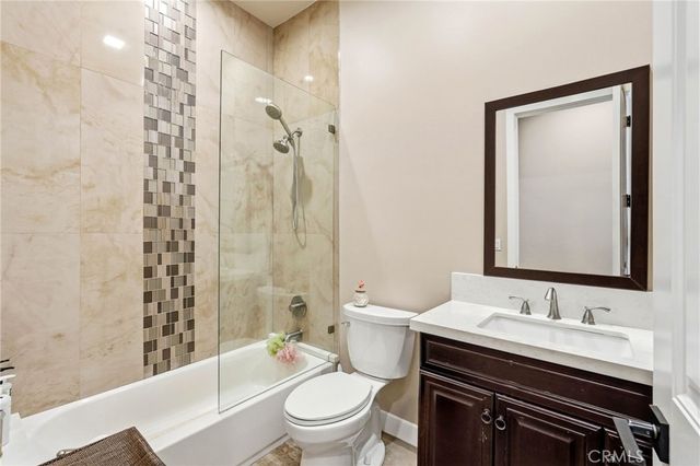 6450 Teesdale Avenue, North Hollywood, CA 91606