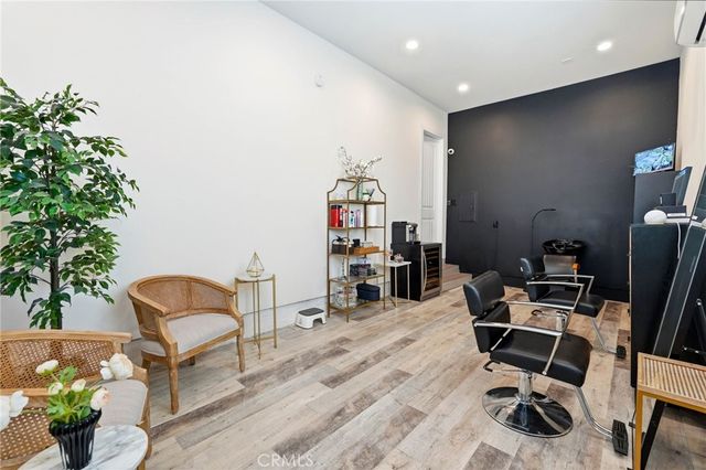 6450 Teesdale Avenue, North Hollywood, CA 91606