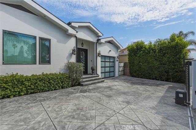 6450 Teesdale Avenue, North Hollywood, CA 91606