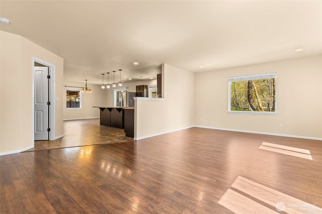 1408 Daffodil Avenue NE, Orting, WA 98360