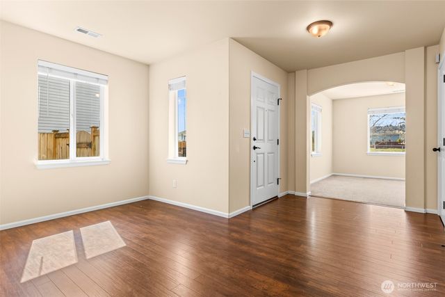 1408 Daffodil Avenue NE, Orting, WA 98360