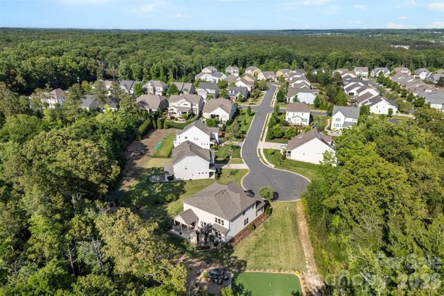 5028 Whitemarsh Court, Lancaster, SC 29720