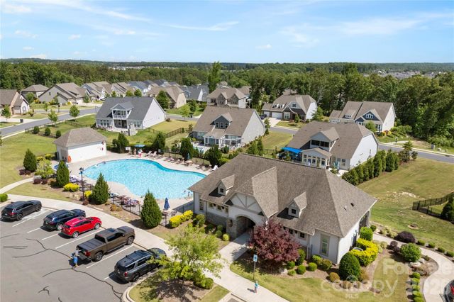 5028 Whitemarsh Court, Lancaster, SC 29720
