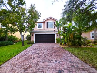 1939 Grey Falcon Circle SW, Vero Beach, FL 32962