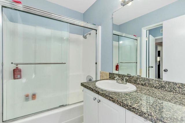 17195 W Bernardo Dr 206, San Diego, CA 92127