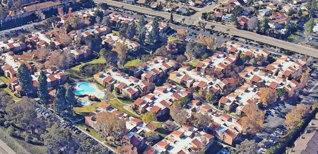 17195 W Bernardo Dr 206, San Diego, CA 92127