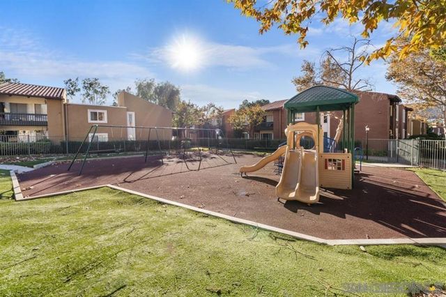 17195 W Bernardo Dr 206, San Diego, CA 92127