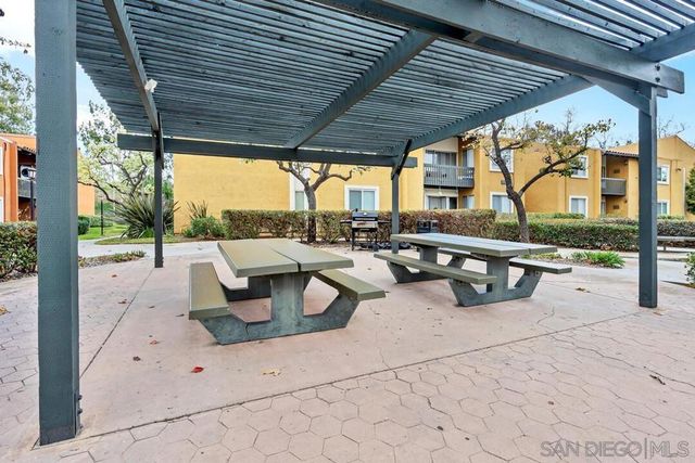 17195 W Bernardo Dr 206, San Diego, CA 92127