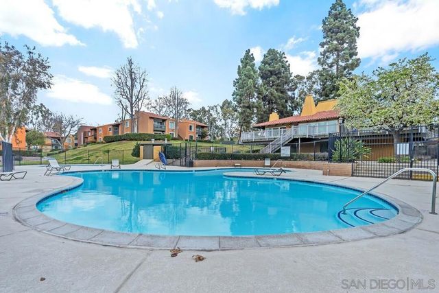 17195 W Bernardo Dr 206, San Diego, CA 92127