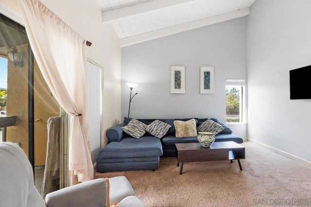 17195 W Bernardo Dr 206, San Diego, CA 92127