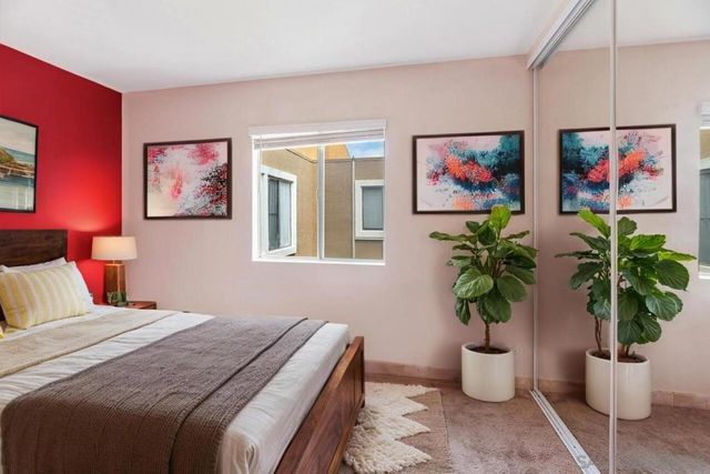 17195 W Bernardo Dr 206, San Diego, CA 92127