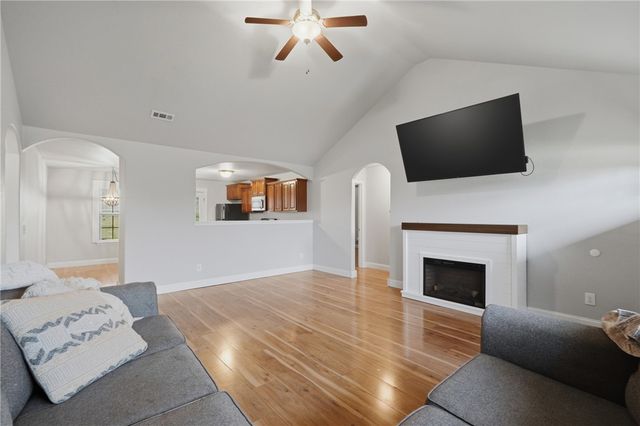 3991 Cottonwood Spring Cove, Springdale, AR 72762