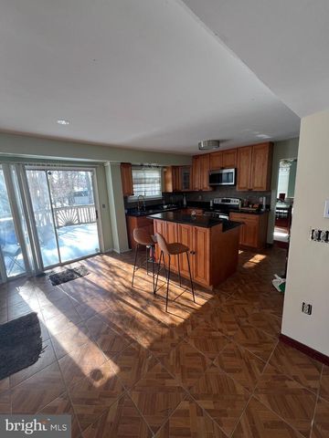 5715 BUTTERFIELD DR, Clinton, MD 20735