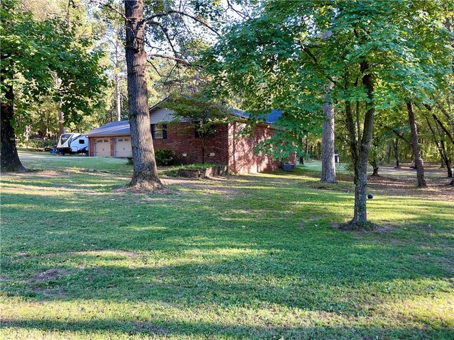 122 Royal Oaks Lane, Russellville, AR 72802