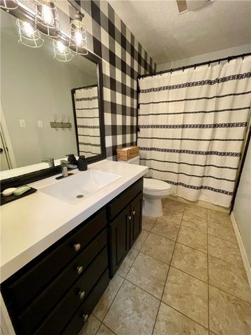 122 Royal Oaks Lane, Russellville, AR 72802