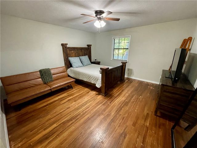 122 Royal Oaks Lane, Russellville, AR 72802